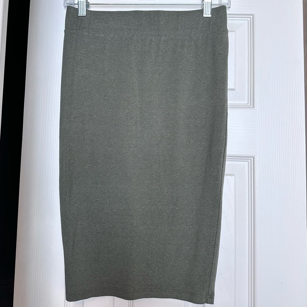 Hardly worn Marine Layer stretch pencil skirt.
